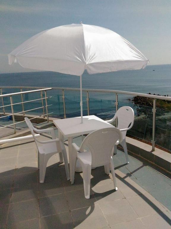 59 Kraybrezhna Apartment 포마리 외부 사진