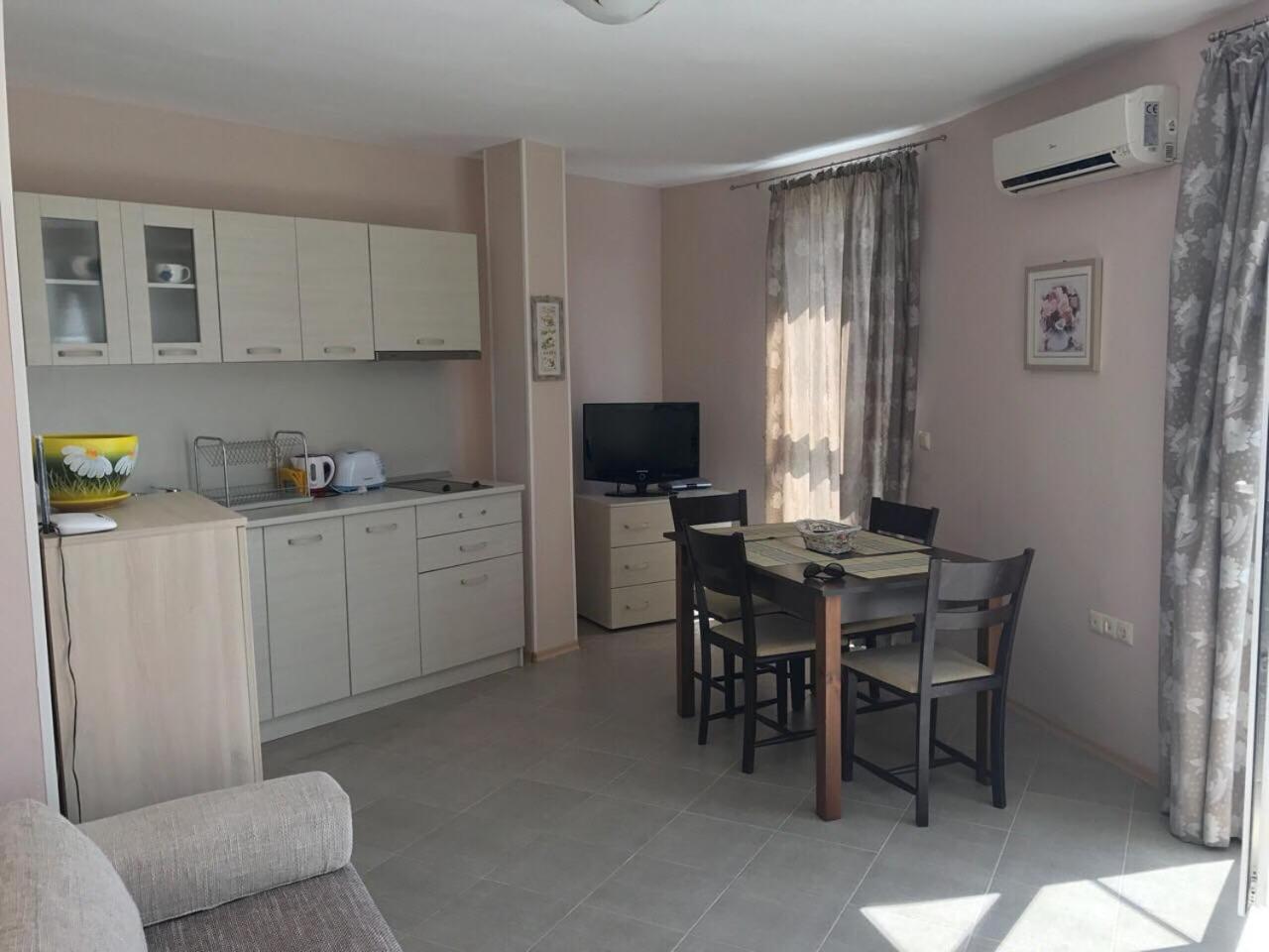 59 Kraybrezhna Apartment 포마리 외부 사진